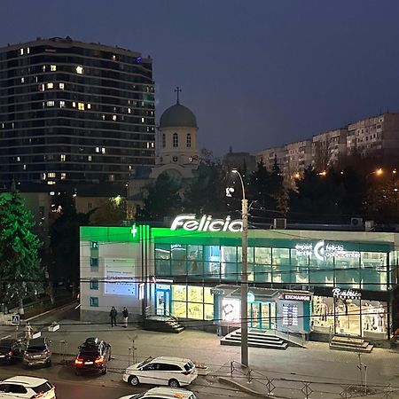 Nocturne Apartment Κισινάου Εξωτερικό φωτογραφία