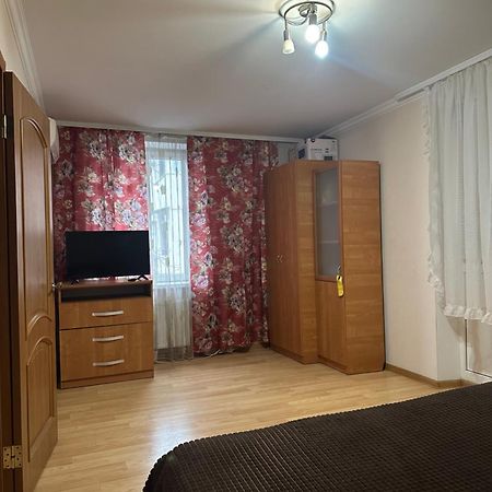 Nocturne Apartment Κισινάου Εξωτερικό φωτογραφία